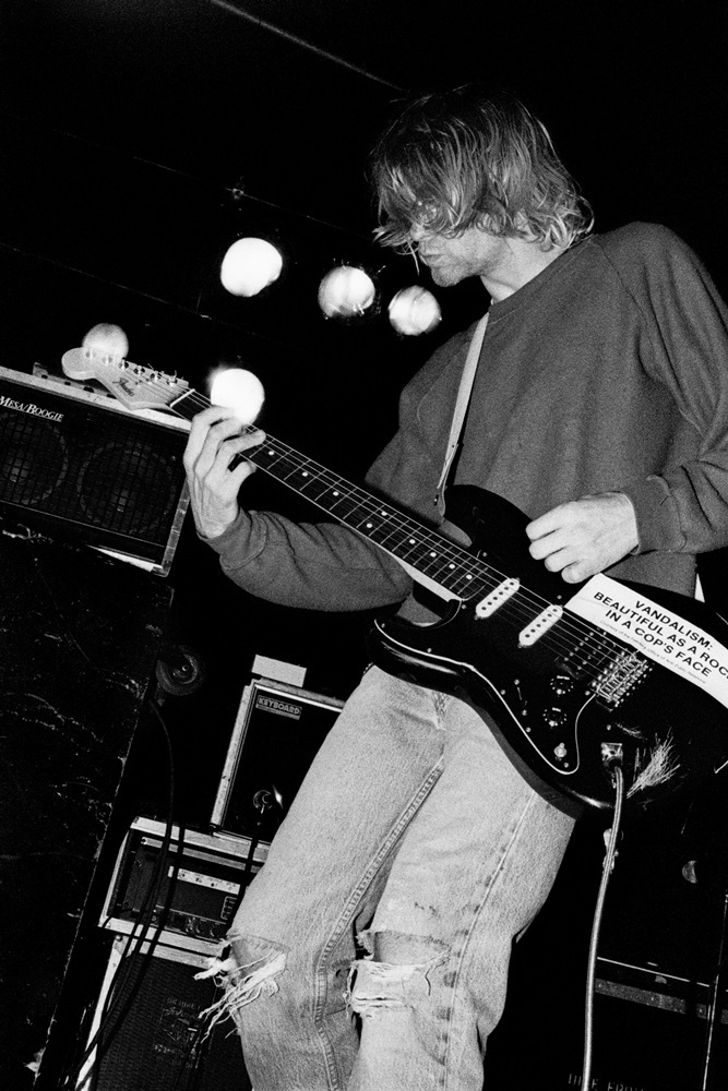 hourly kurt cobain (@hourly_cobain) on Twitter photo 