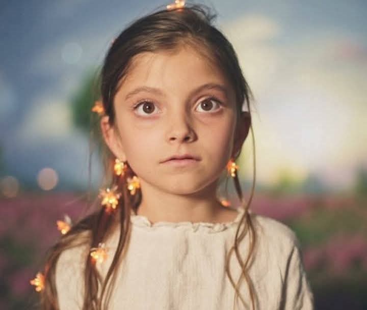 بڑا دشمن بنا پھرتا ہے 
جو بچوں سے لڑتا ہے../👑

منہا قاسم