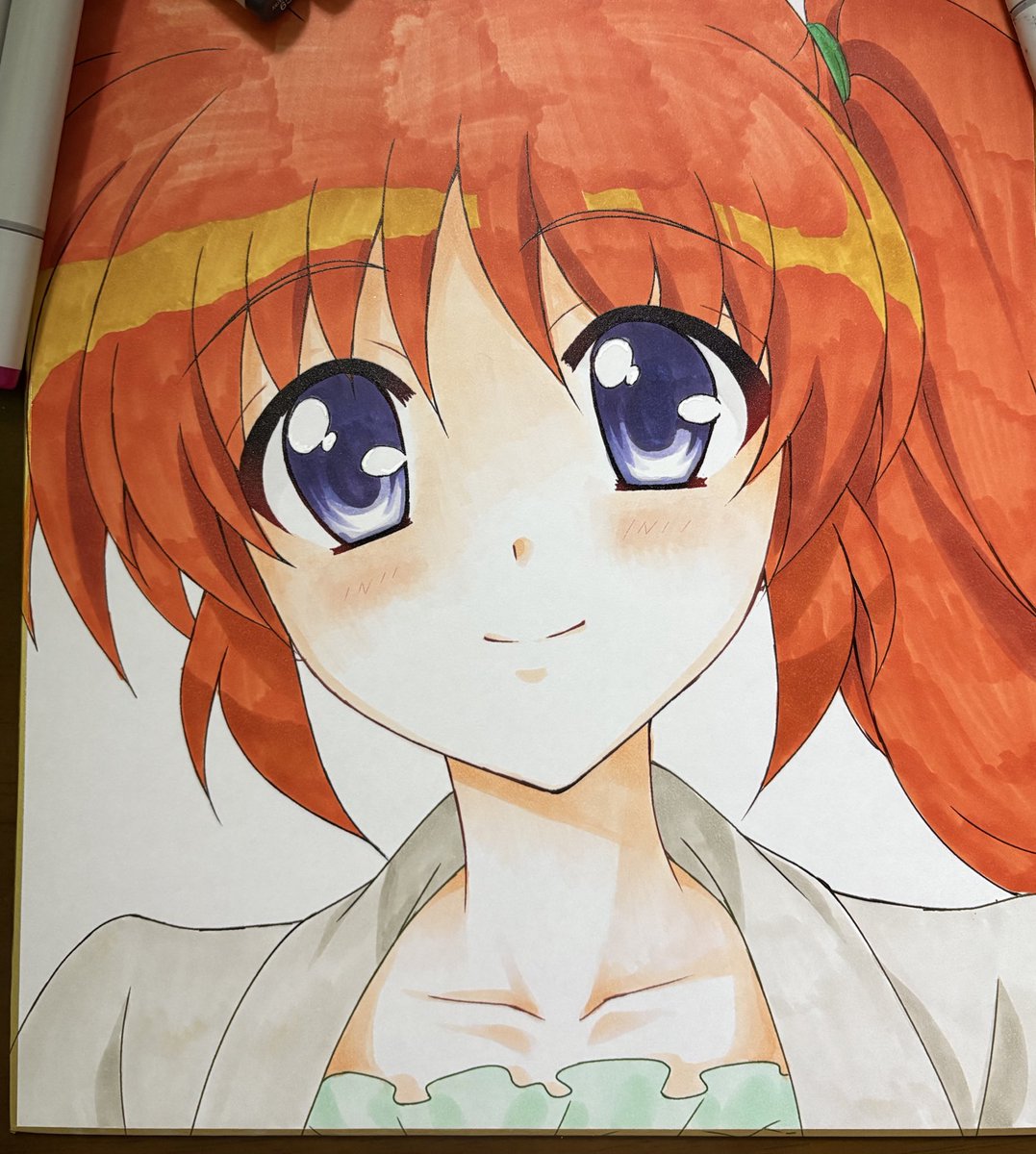 おはようございます☀

今日の色紙はなのはvividのなのは（私服）です！

髪の毛のフワフワ感が再現出来れば…、と頑張りました🙌