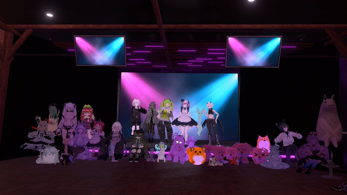Suyami_VR's tweet photo. #SwingBegin
ｴﾚｽｲｯ!!30分くらいしかいなかったけどｴﾚｽｲ浴びれた～！✨
懐かしの宇多田語りも出来たし久々にぶいちゃらしいぶいちゃした🪩 https://t.co/QzWdUGR3CL