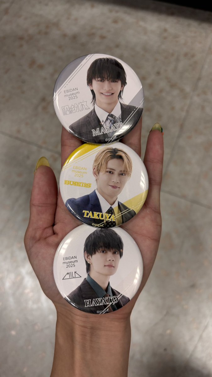 EBiDANMUSEUM栄HMV
【譲】写真のもの
【求】BUDDiiS KEVIN

栄HMVに16時頃に戻るので
お声掛けください😭