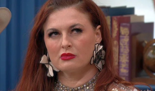 cherrystemss's tweet photo. OH MY GOD I HATE HER SO MUCH her ego is so high for a middle aged lady with a failing career FUCK YOU RACHEL BIG BROTHER 27 https://t.co/m66oaqBQUc