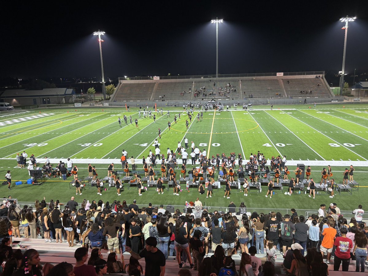 Bengals up 34-12 over Inglewood entering 4th quarter.