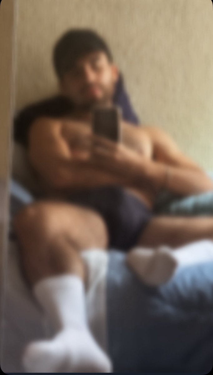 Rt y comentario para verla clara y sin ropa 🔥👀