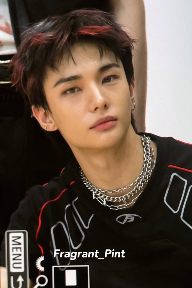 i love his horny skin