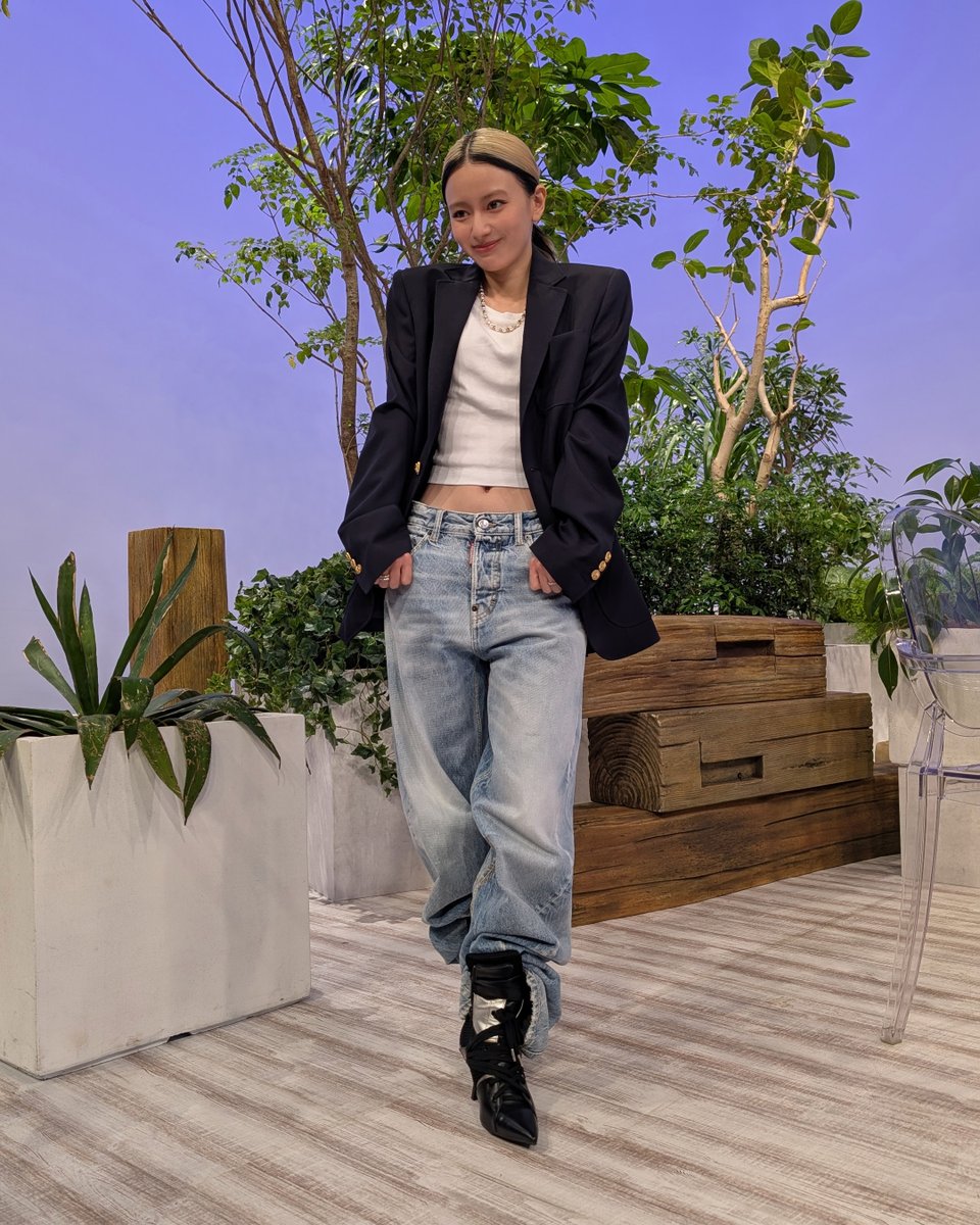 川栄李奈 さん回の #山本舞香 さんは、 ブラックのジャケットと ヒール