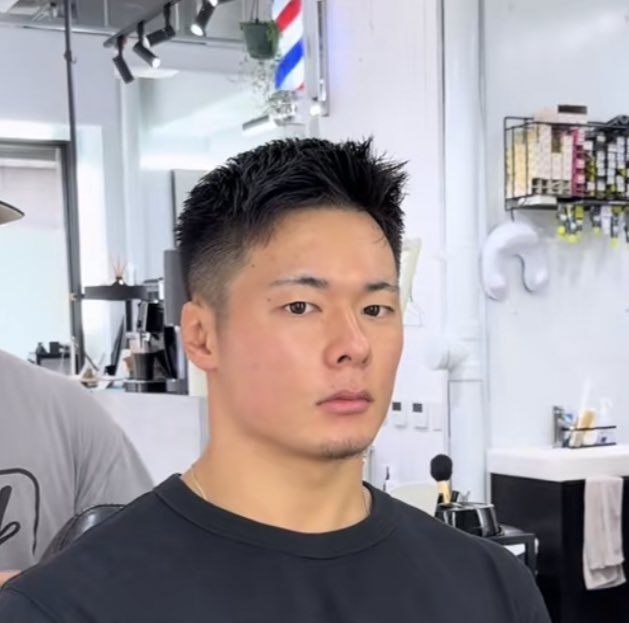 QUEERAUSAHAAN's tweet image. Please what these genre of men called omgggg😫