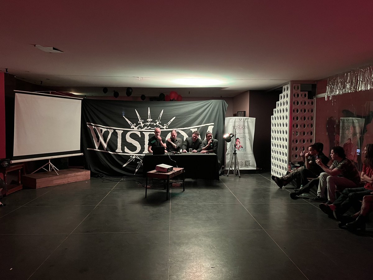 Thulcandrus's tweet image. Conferencia de prensa &amp;amp; estreno del videoclip “Creatrix” de @Wisdom_py