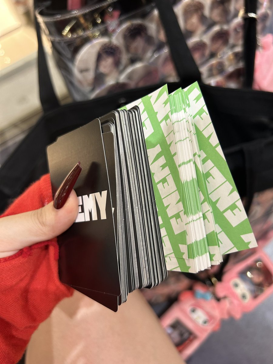 momo__s2s2s2's tweet image. 爆死。お見送り会なら当てれると思ったのに〜😭😭😭でもこれも思い出🥹👍🏻👍🏻👍🏻