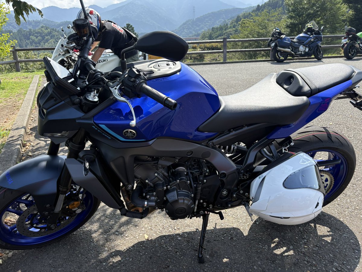 _yukisteamer's tweet photo. 5年間乗ったSSから離れて
MT09納車！
初新車！
めちゃめちゃ乗りやすい…
#YAMAHA https://t.co/OGgzvkkk54