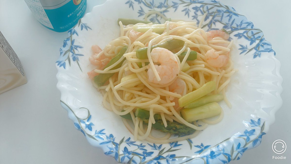 今日はエビとアスパラのレモンパスタ

エビ安かったからご馳走パスタにしちゃった🤭

#すあまのお料理
