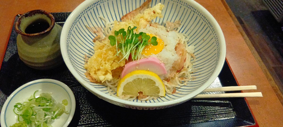 そば辰に冷やしそば天