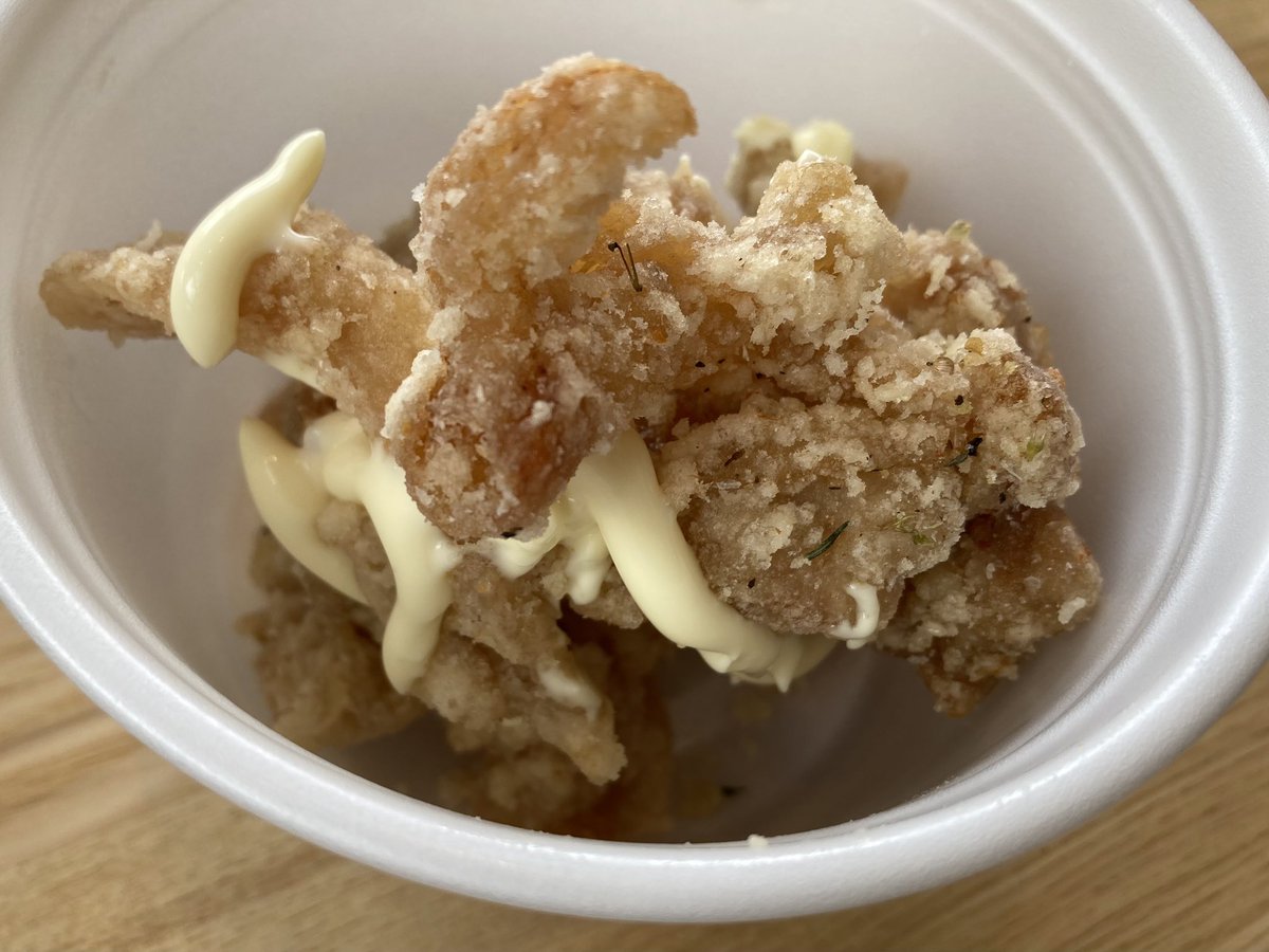 touch_no_keiba's tweet image. 中京競馬場のドン太閤さんの唐揚げ
今までどこの競馬場で食べた唐揚げよりも美味い😋