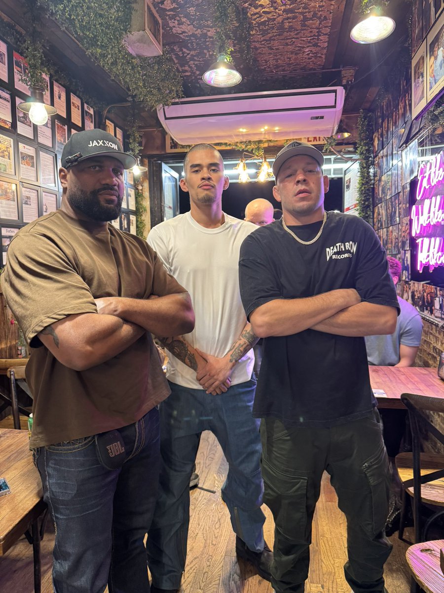 SNEAKO ALT tweet media