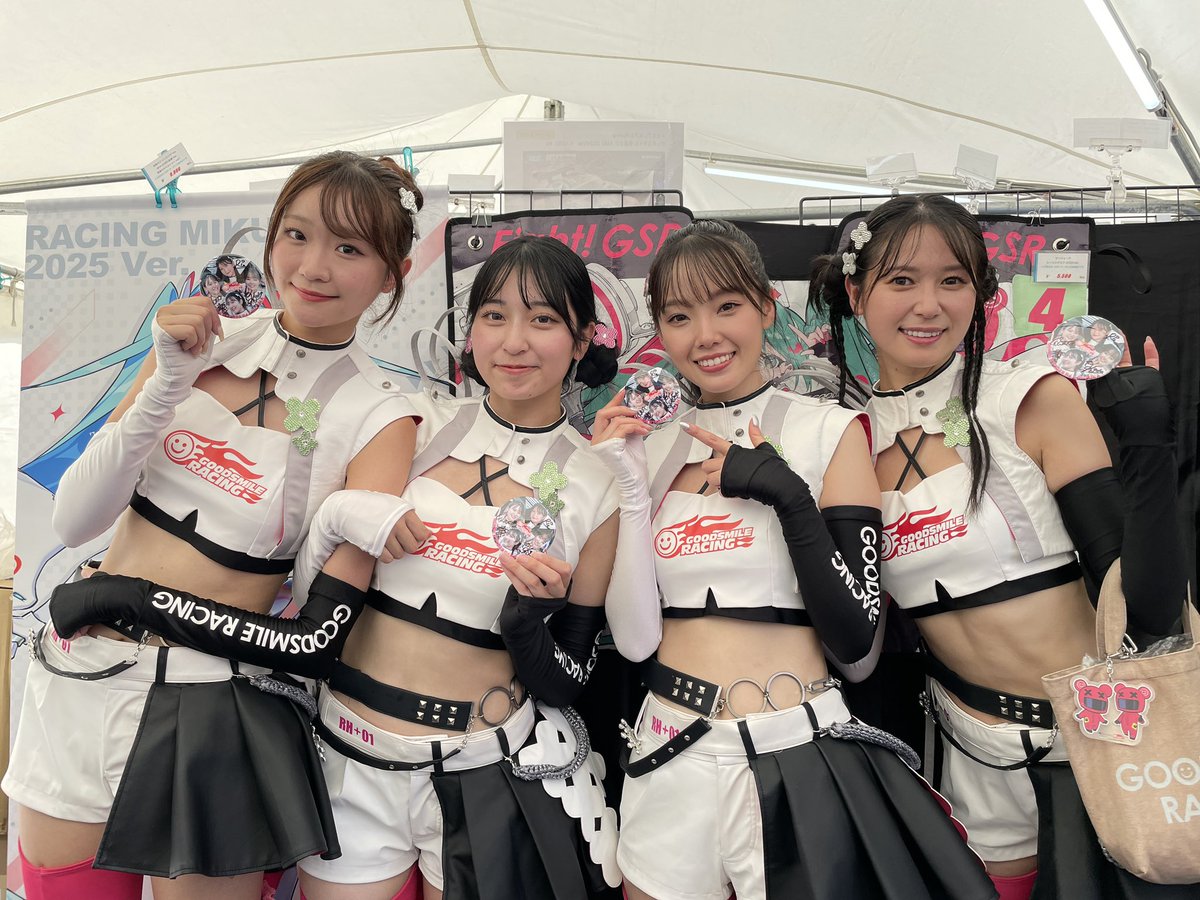 GPスクエア、FORESTさんでミクサポ物販応援はじまりました。(み