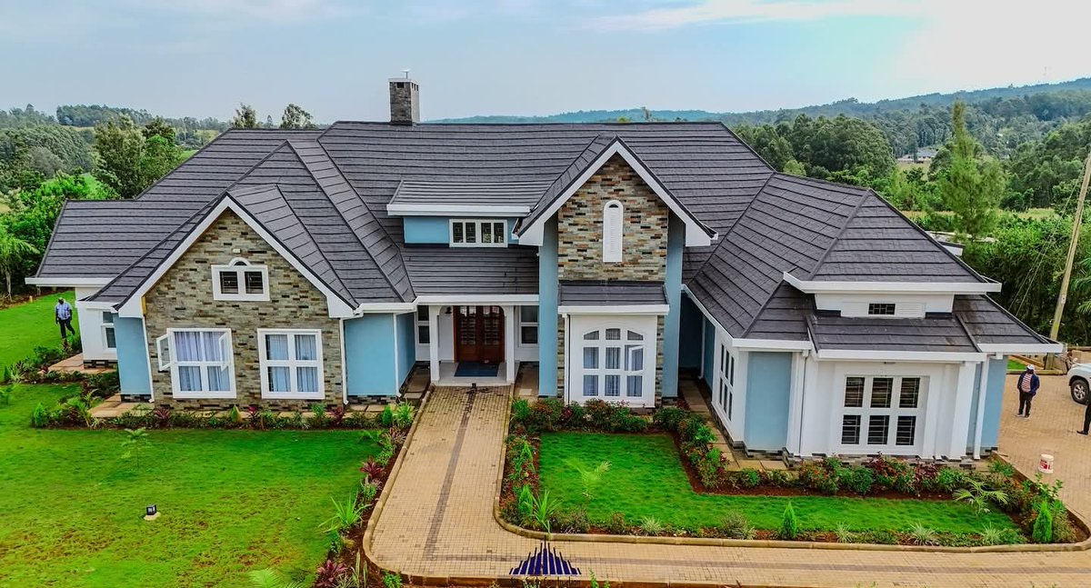 Give it to Sinosaido, this is amazing mahn. They just brought home American Colonial-Revival Architecture.. top quality workmanship!!