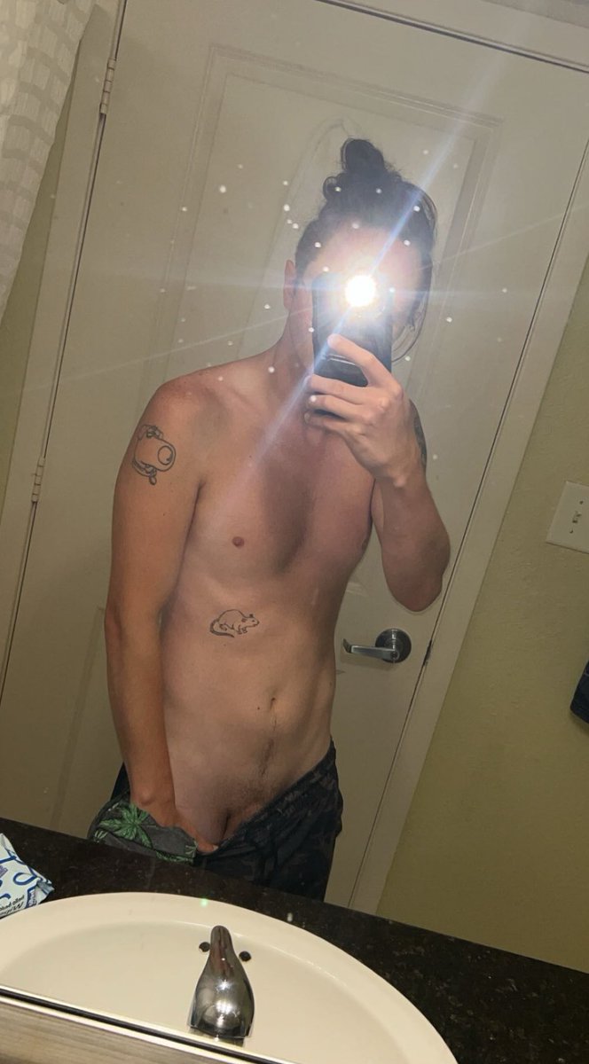 There’s also this old pic I took while on vacation 🙂‍↕️ 
#pittsburgh #gooner #pgh #nsfwtwtًً  #gooning #nsfw #bwc #onlyfans #goonette #moots