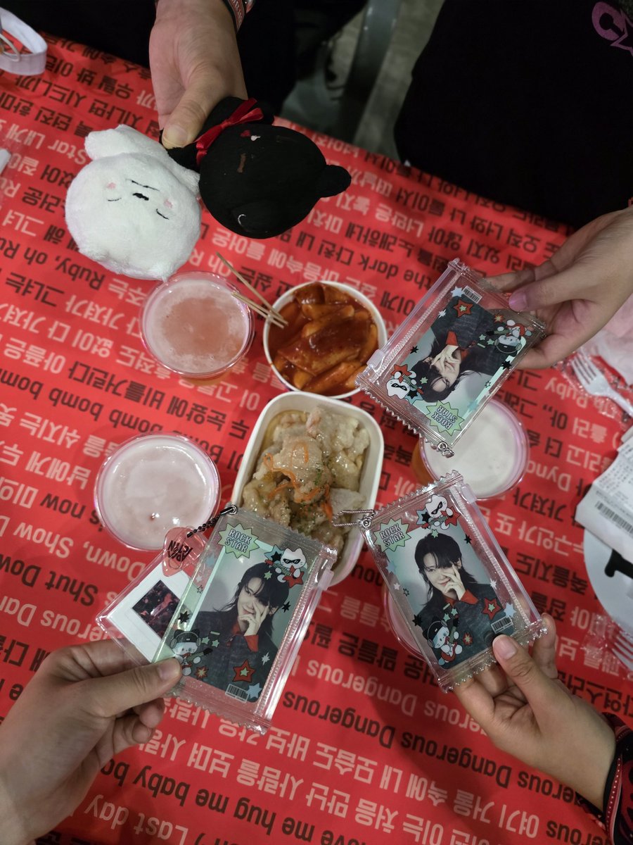 bbaedols's tweet photo. ATTRACTION
#터치드 #TOUCHED #터치드콘서트 #ATTRACTION https://t.co/9cSAmVATQl