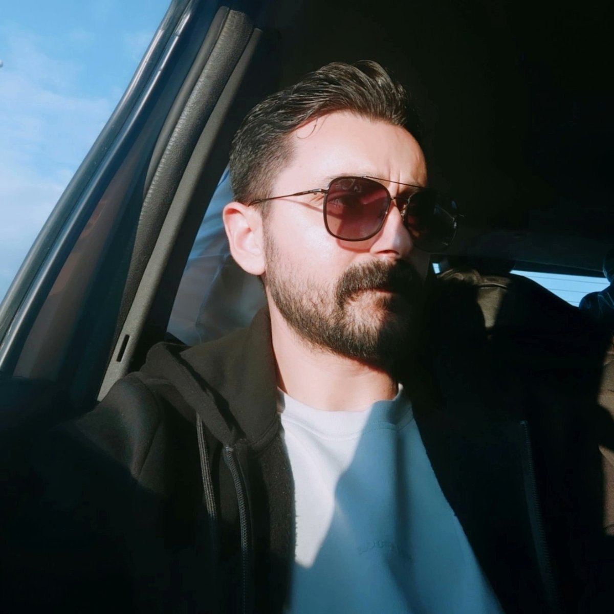 Herkese günaydın ☀️☕ 
#cumartesi