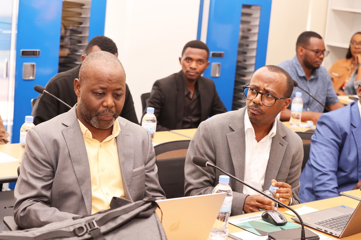 Yesterday, RURA in partnership with <a href="/Uni_Rwanda/">University of Rwanda</a>, <a href="/urcst/">UR-CST</a> hosted a consultative workshop with telecommunication industry leaders and experts in academia from various high academic institutions on Quality of Service (QoS) of Cellular Mobile Networks Services in #Rwanda.