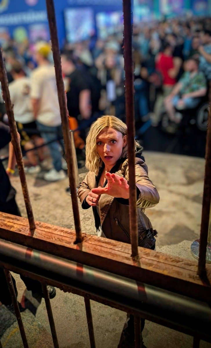 The Resident Evil booth is busier than ever today, and even Grace is requesting backup! Swing by our booth in Hall 9 Stand A070 for the first ever Resident Evil Requiem playable, photo opportunities, an RE cosplay community photo at 2pm, and more!

#Gamescom2025