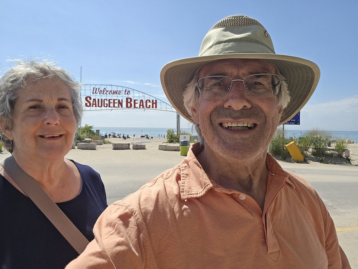 The Hoof Trimmer🇨🇦 tweet media