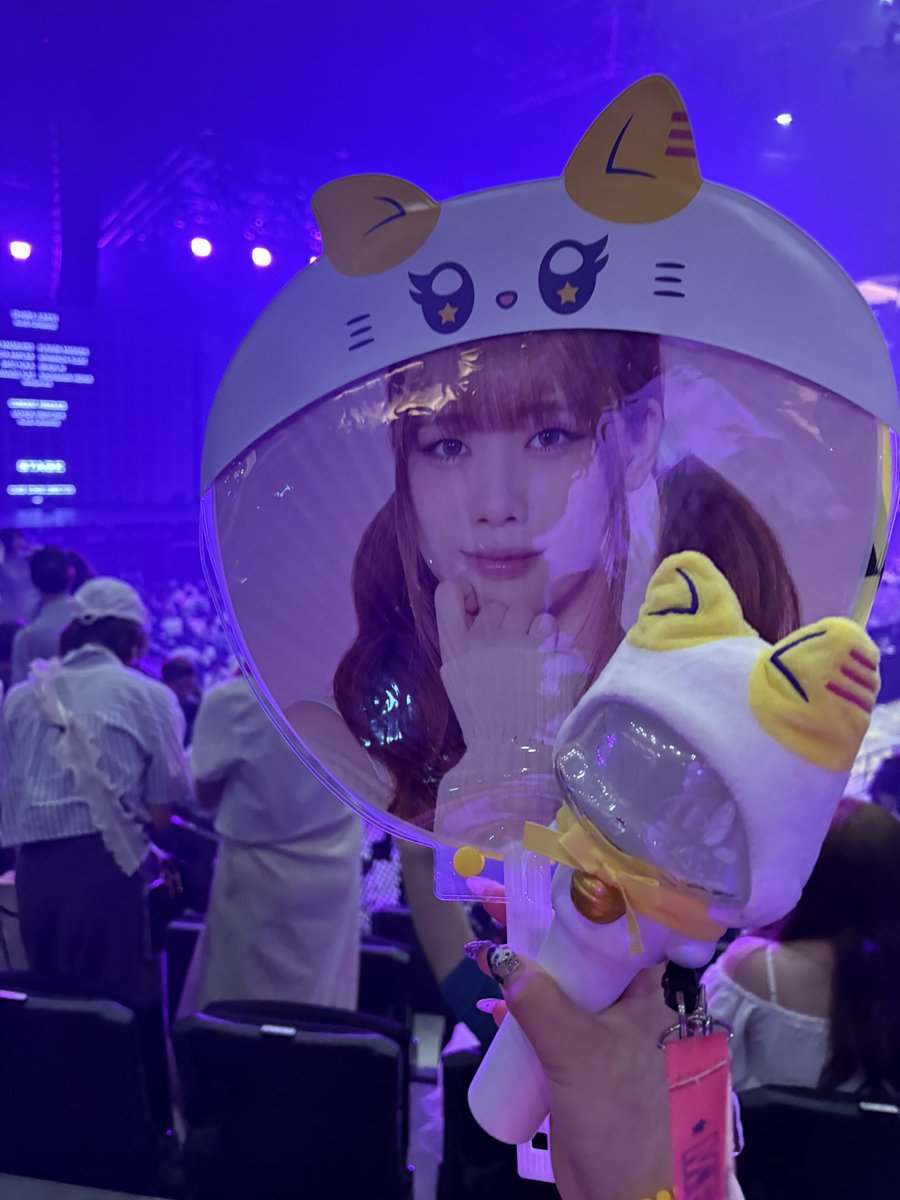 一昨日詐欺にあって注意喚起の投稿に
死ぬほど優しいユーミーさまが反応してくれて、チケットを譲っていただけました😭
人生山あり谷ありって言うけど谷が浅く感じるほど山おっきすぎる💦
本当に楽しい参戦でした💕
#ME_I #兵庫