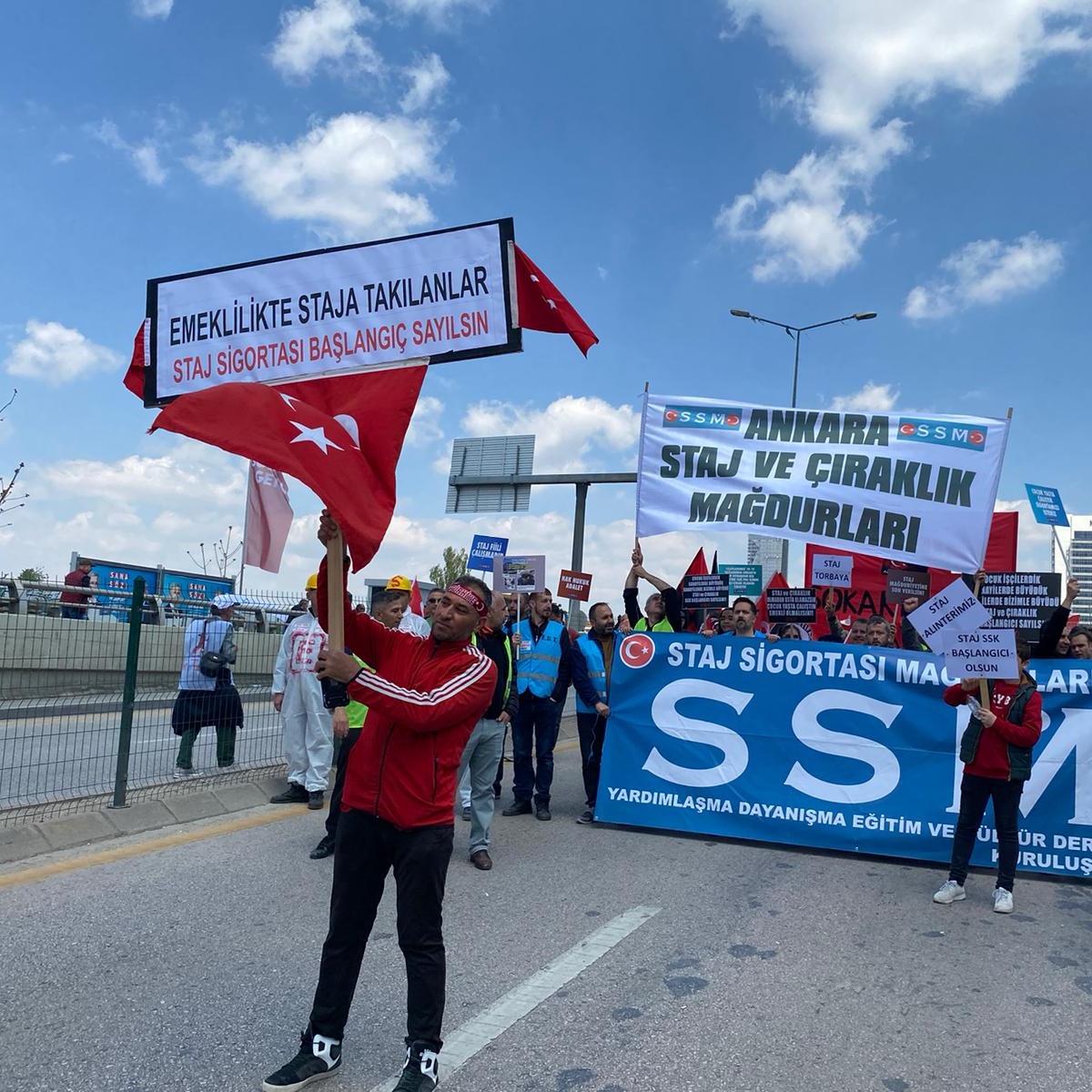 𝑆𝐸𝑅𝑇𝐸𝐿 (@srtelarz) on Twitter photo Meslek lisesi Memleket meselesidir
“4A Tescil Başlangıç Tarihimiz” “Hizmete Başlama Tarihi” olarak kabul edilmelidir!
<a href="/RTErdogan/">Recep Tayyip Erdoğan</a>
<a href="/Akparti/">AK Parti</a>
<a href="/hakanhanozcan/">Hakan Han ÖZCAN 🇹🇷</a>
<a href="/AkpartiAnkara/">AK Parti Ankara</a>
<a href="/alicetin_07/">Ali Çetin</a>
<a href="/akpartiantalya7/">AK Parti Antalya</a>
<a href="/MhpTbmmGrubu/">MHP TBMM Grubu #MHP</a>
Staj Çıraklık Sgk Başlangıcı Olsun
#StajyerÇırağaÇözümŞart Meslek lisesi Memleket meselesidir
“4A Tescil Başlangıç Tarihimiz” “Hizmete Başlama Tarihi” olarak kabul edilmelidir!
<a href="/RTErdogan/">Recep Tayyip Erdoğan</a>
<a href="/Akparti/">AK Parti</a>
<a href="/hakanhanozcan/">Hakan Han ÖZCAN 🇹🇷</a>
<a href="/AkpartiAnkara/">AK Parti Ankara</a>
<a href="/alicetin_07/">Ali Çetin</a>
<a href="/akpartiantalya7/">AK Parti Antalya</a>
<a href="/MhpTbmmGrubu/">MHP TBMM Grubu #MHP</a>
Staj Çıraklık Sgk Başlangıcı Olsun
#StajyerÇırağaÇözümŞart