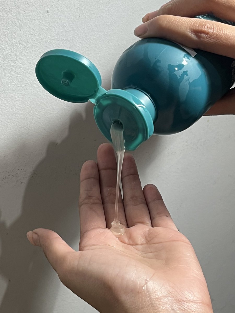 sering ketombean + rambut kering karena styling? 😩

akhirnya solved semua cuma grgr satu shampoo🤝🏻