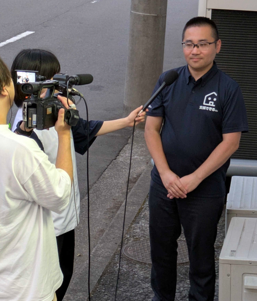 【お知らせ📺】 
本日放送の日本テレビ「シューイチ」に交換できるくんが取材協力しました！  

番組内特集＜狙われるエアコン室外機＞にて、 エアコン室外機の防犯対策について、当社スタッフが解説いたしました。

・室外機をワイヤーや金具で固定する
・センサー付き照明を設置する