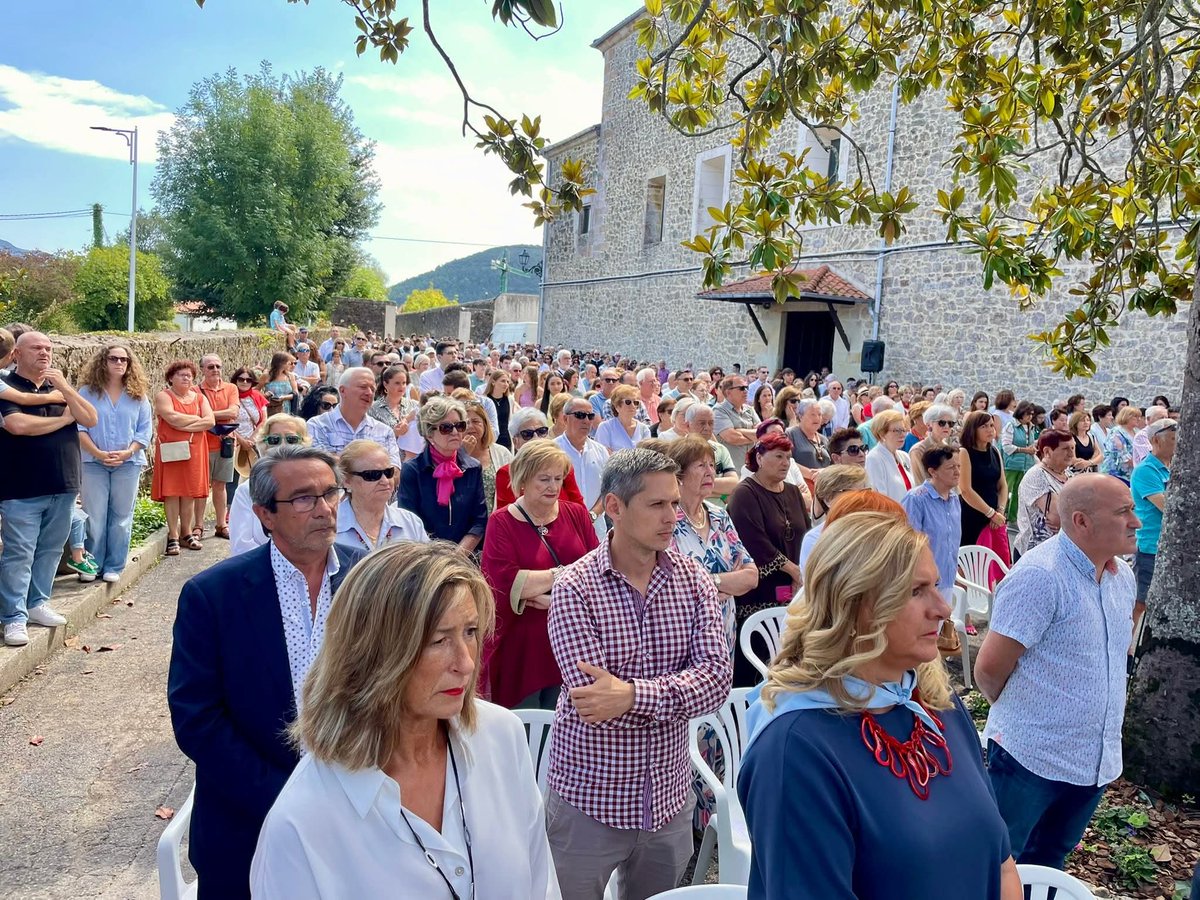 NoeliaCoboP's tweet photo. 💢Las tradiciones del #Trasmiera como realmente se viven es en nuestros pueblos👉La villa noble de #Escalante mantiene y ensalza las costumbres de #Cantabria🇵🇱 cuando la #VirgendelaCama siempre nos regala momentos para el recuerdo: tradiciones, folclore y mucho color y alegria♥️ https://t.co/VlZmET4Cd2