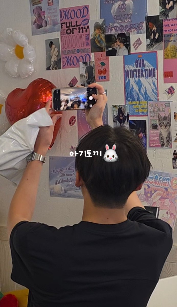 gggggandori's tweet image. 응카와서 휀걸들이랑 셀카찍는 아이돌

#이상원 #LEESANGWON