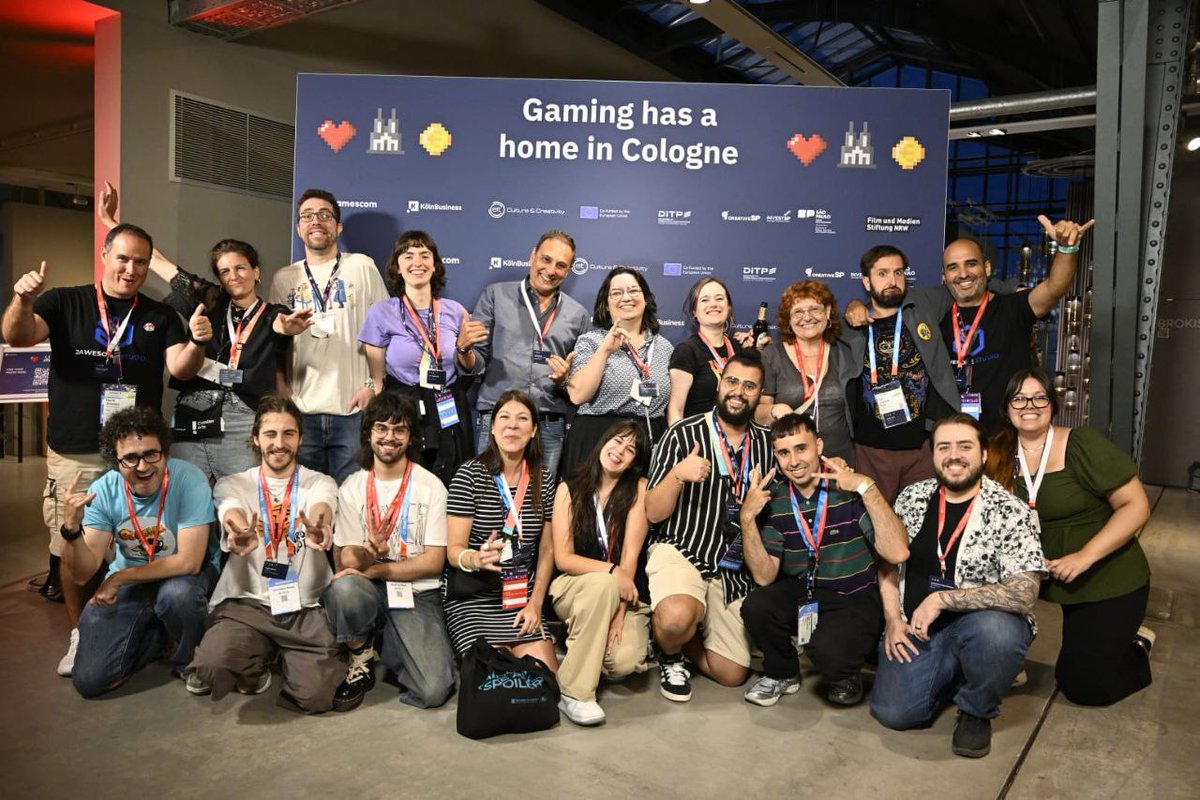PowerUp+ (@_powerupplus) on Twitter photo 👋¡Saludos desde Colonia!
💜PowerUp+ está estos días en la Gamescom haciendo networking y probando proyectos también de otras incubadoras. Agradecidas a <a href="/catalanarts/">Catalan Arts</a> , a <a href="/iccgob/">Centro de Coordinación de Industrias Culturales</a> y <a href="/culturagob/">Ministerio de Cultura</a> por hacerlo posible.
👀¡Os iremos enseñando más de nuestro paso por la feria! 👋¡Saludos desde Colonia!
💜PowerUp+ está estos días en la Gamescom haciendo networking y probando proyectos también de otras incubadoras. Agradecidas a <a href="/catalanarts/">Catalan Arts</a> , a <a href="/iccgob/">Centro de Coordinación de Industrias Culturales</a> y <a href="/culturagob/">Ministerio de Cultura</a> por hacerlo posible.
👀¡Os iremos enseñando más de nuestro paso por la feria!