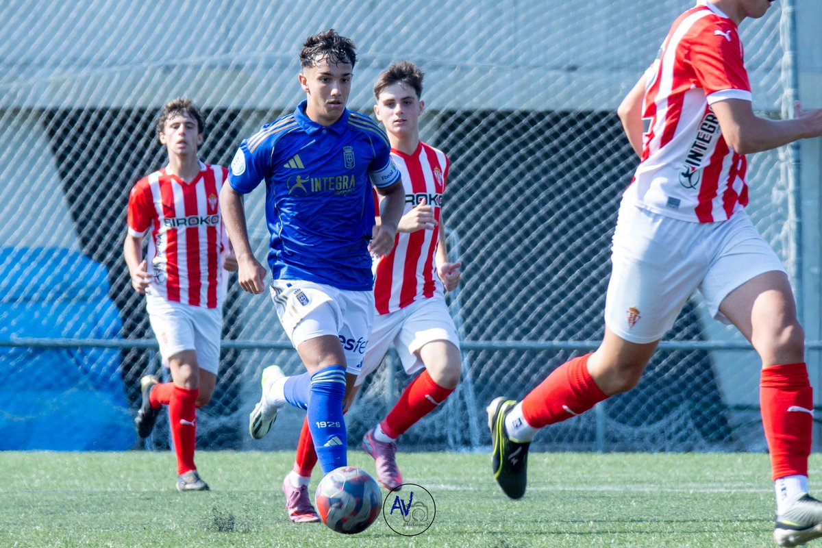 IX Torneo Juvenil Emilio Carballo

Real Oviedo B 3-1 Real Sporting B
(Enzo, Kevin y Abel)