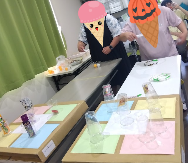 bellthreeplan's tweet photo. こんにちは、ベルスリー相模大野です。 今日は今月のイベント日でテーマは 「夏まつり」。 みなさん、輪投げ、玉入れ、射的と楽しく遊戯に興じたり、昨年チャレンジしたスリッパ卓球にも取り組まれ和気あいあいと過ごされました。。 ＃就労継続支援B型 ＃アロマサシェ ＃アロマキャンドル ＃相模大野 https://t.co/XWWo9g5snl