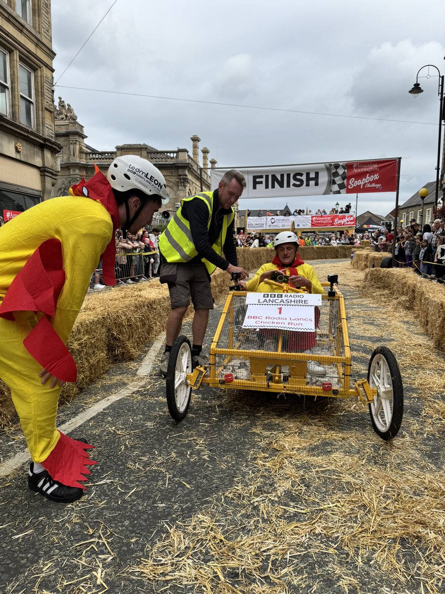 Amazing Accrington tweet media