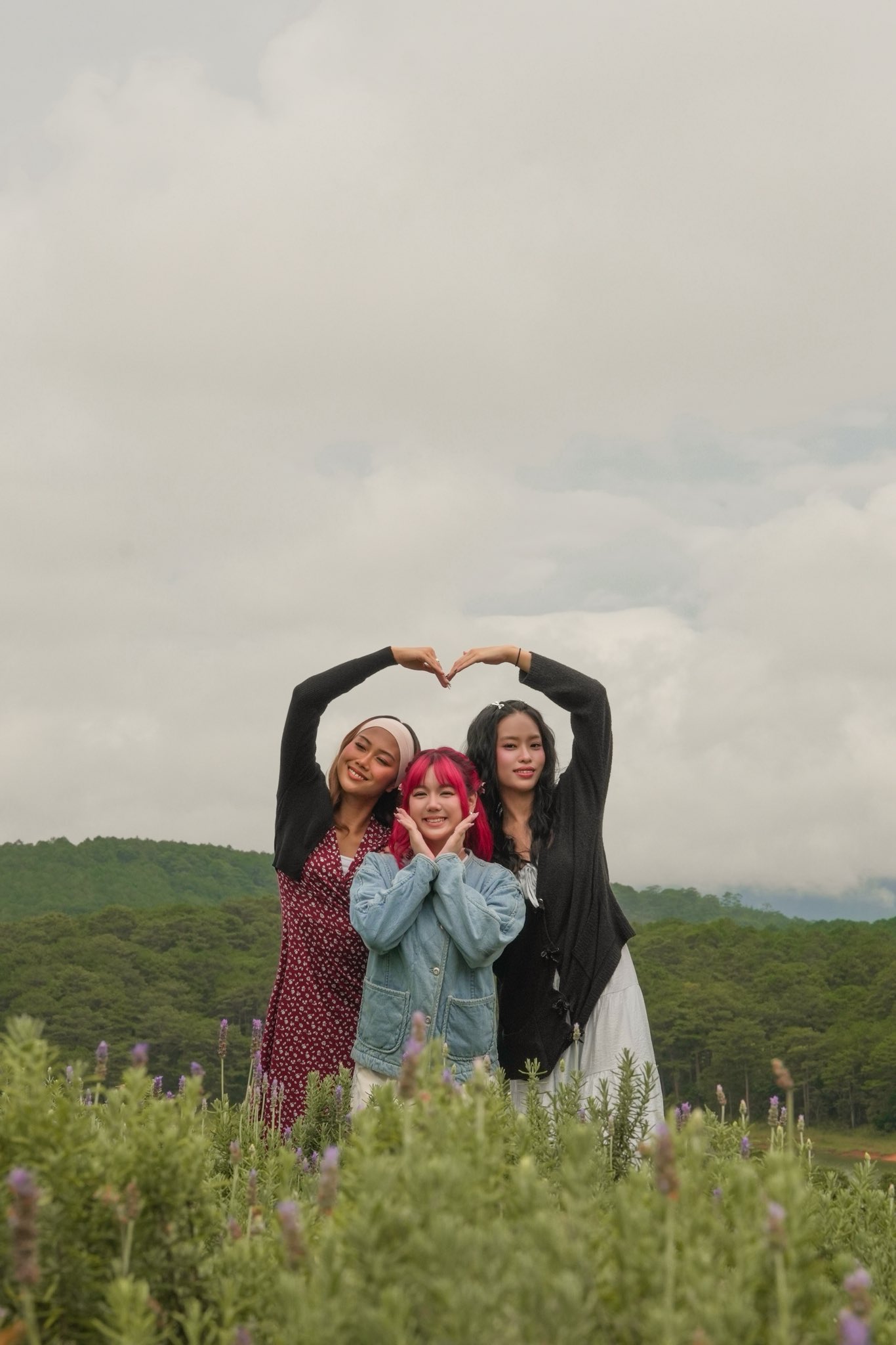 GzB7hA4bgAAtPCs?format=jpg&name=large