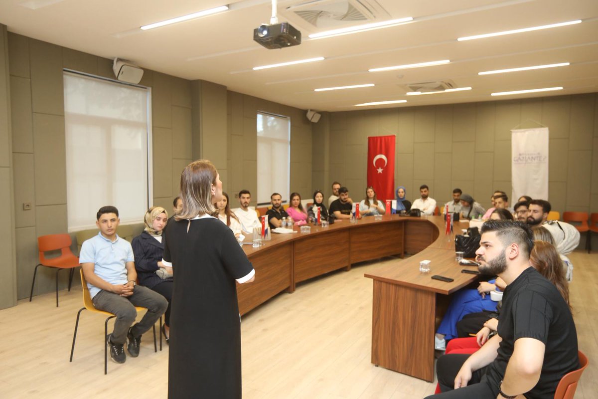 BÜYÜKŞEHİR’DEN YOĞUN HAFTA MESAİSİ 
gercekhaber27.com/buyuksehirden-… 

#gaziantep <a href="/GaziantepBeld/">Gaziantep Büyükşehir</a> <a href="/FatmaSahin/">Fatma Şahin</a> <a href="/av_osmantoprak/">Osman TOPRAK</a> <a href="/sezercihan20/">Sezer CİHAN</a> <a href="/halilugur1971/">Halil UĞUR</a> <a href="/mehmethaz/">Mehmet Haz</a> <a href="/AslansoyHakan69/">Hakan Aslansoy</a> <a href="/Yilmaz_feray/">Feray Yılmaz</a> <a href="/Abdlkadirs27/">Abdülkadir Sökücü</a> <a href="/zehraunal27/">Zehra Ünal</a> <a href="/MABDULLAHAKSOY/">Dr. M.ABDULLAH AKSOY</a> <a href="/AlpaslanAhmet27/">Ahmet Alpaslan</a> <a href="/hsyn_akay27/">Hüseyin Akay</a> <a href="/didemkirmizitas/">Didem Açar Kırmızıtaş</a>