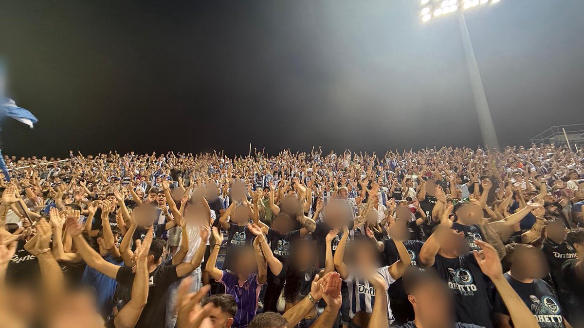 Ghetto28Ultras's tweet image. C.D Leganés - Cádiz 

“En cada gol, en cada cántico, siempre con nosotros”

Primer partido de la temporada en casa, no sin antes acordarnos de todos aquellos pepineros que ya no están con nosotros.

Butarque volvió a rugir. 

Seguiremos reivindicándolo, ¡No al fútbol los viernes!