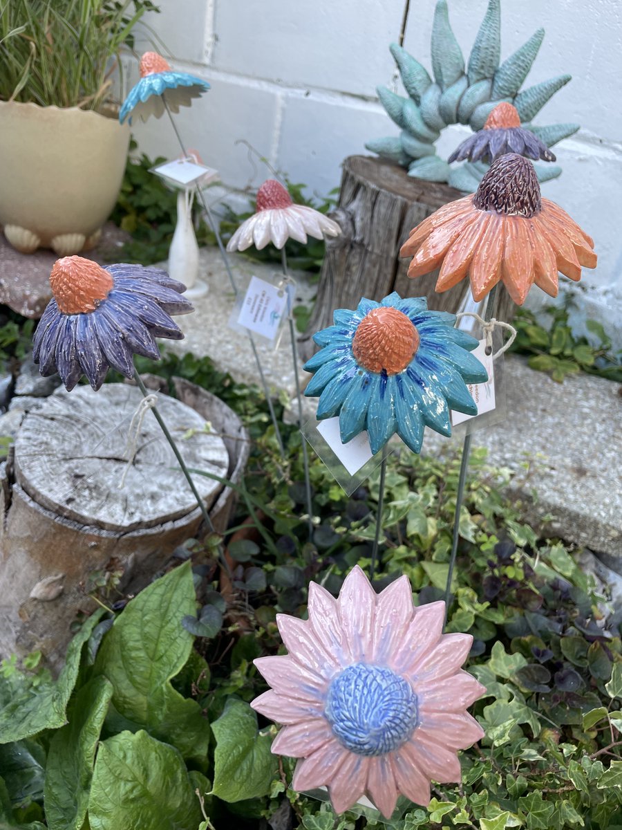 Guest Artist Chris Weedon is talking about his fascinating 3D ceramic printing processes today in the gallery. His work is here till the end of August. Don’t miss this especially popular maker. 
#3dprintedceramics #contemporaryceramics #meetthemaker #shorehamartgallery #Shoreham