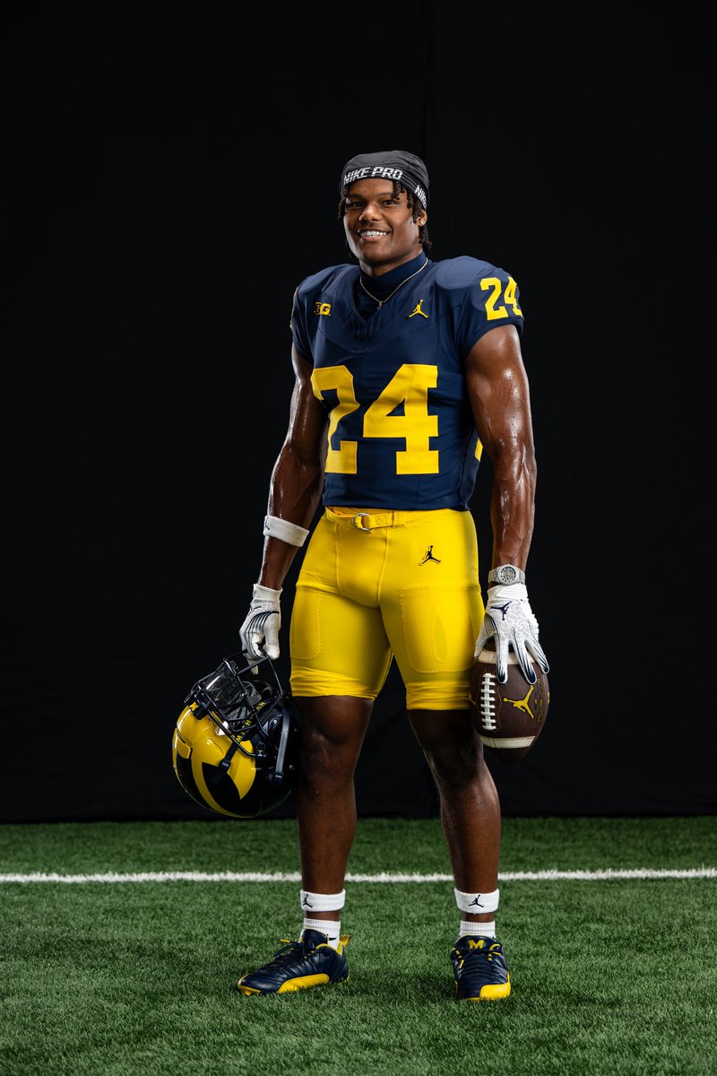 Happy Birthday to this Michigan Man! We love you deeply and we are super proud of you 💛💙