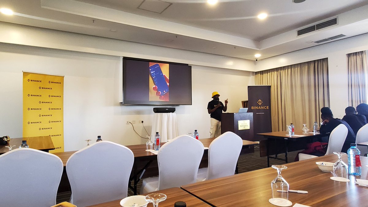 robinsoncodes's tweet photo. 🚀 Kisumu, we’re live! Today we gather to explore the world of @binance  learning, building, and unlocking opportunities in crypto &amp; Web3. The future of finance starts here. 💛
@BinanceAfrica
 #Binanceinkisumu #BinanceAfrica
#Binancekisumu https://t.co/Q8cFAzfheu