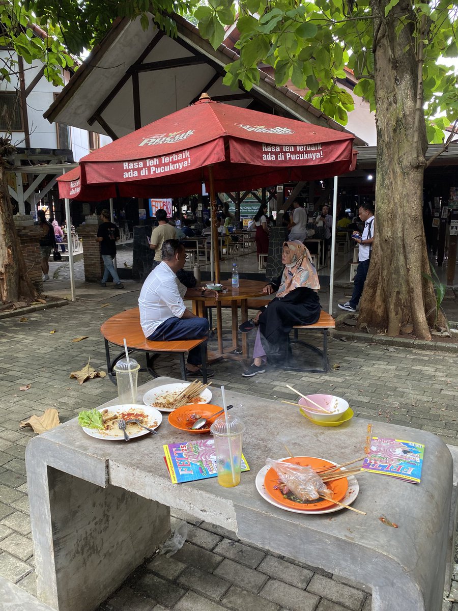 rayhan_dn's tweet image. abis makan di takor di balikin piringnya bego lu kata disini ada ob? #fisipui