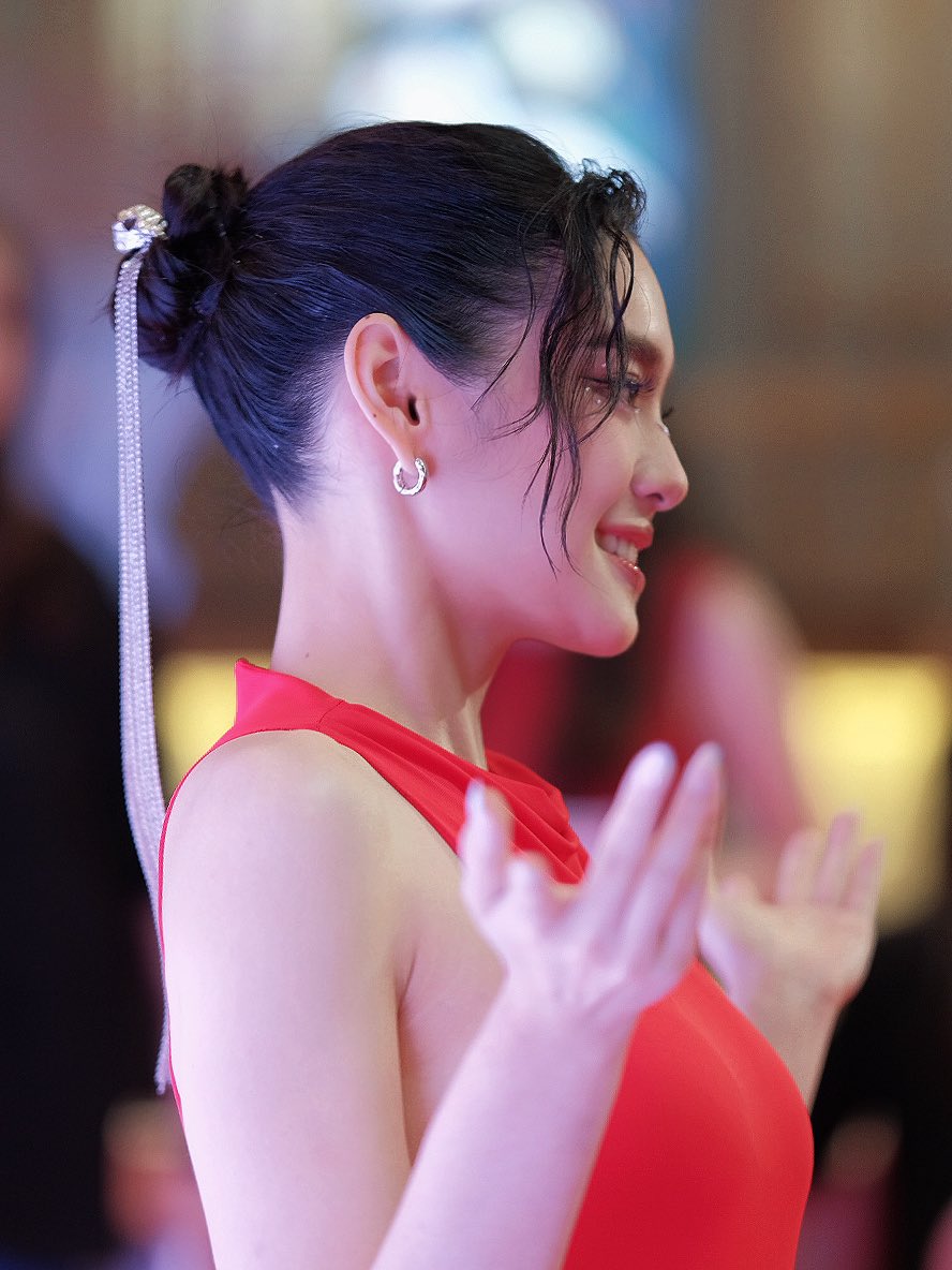 ก็คือสวยทุกมุม 🥹
#CherprangAreekul