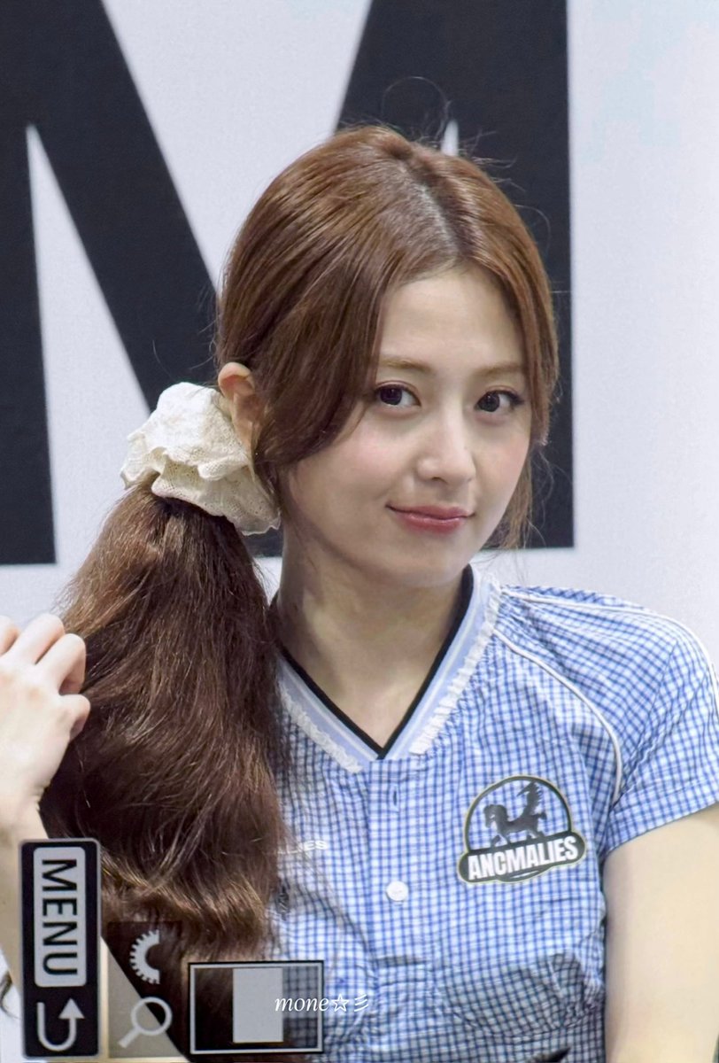 250823 DIFFERENT 全員サイン会 大阪

공주님♡⸝⸝

#허윤진 #HUHYUNJIN #YUNJIN #윤진 #ユンジン #르세라핌 #LE_SSERAFIM