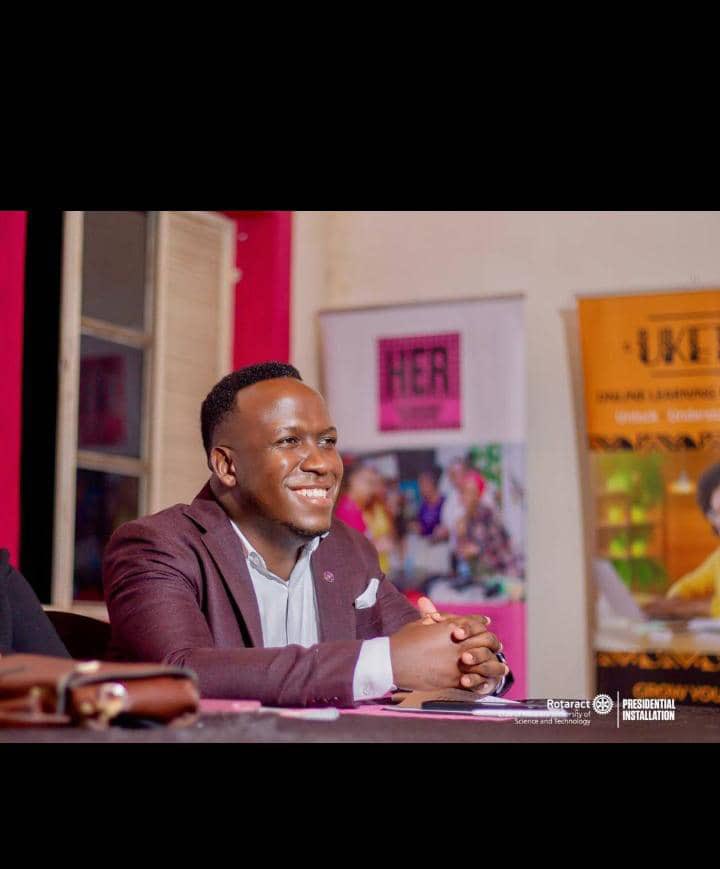 Happy birthday to this man our Patron 🎊🎉🎉