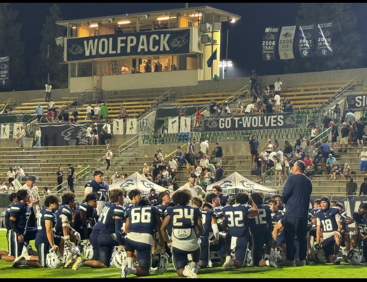 Super proud of our guys!!! Big win against Bullard 26-7!

GO PACK!!!

<a href="/ItzJoe09/">Joe_Delgado</a> <a href="/ClovisEastFB/">Clovis East Football</a> <a href="/CETWOLVES/">CE Athletics</a>