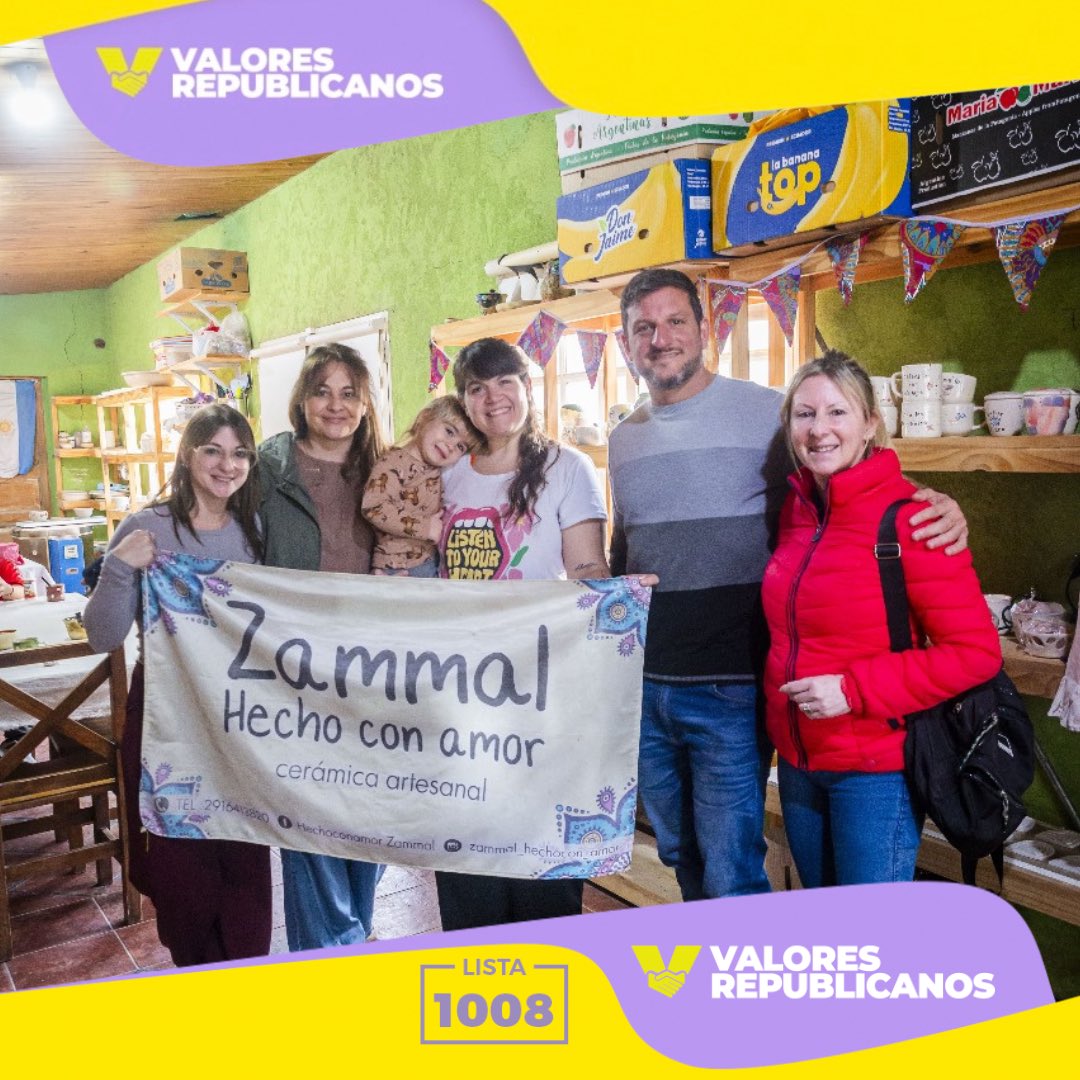 ValoresRepBahia's tweet photo. En Cerri vimos la fuerza de nuestros emprendedores y la resiliencia de los vecinos que, después de la inundación del 7 de marzo, se levantaron y salieron adelante juntos. 💪

El vecinalismo es eso: estar cerca, acompañar y trabajar codo a codo.

#BahiaVotaVecinalismo https://t.co/WpRIxYMDOd