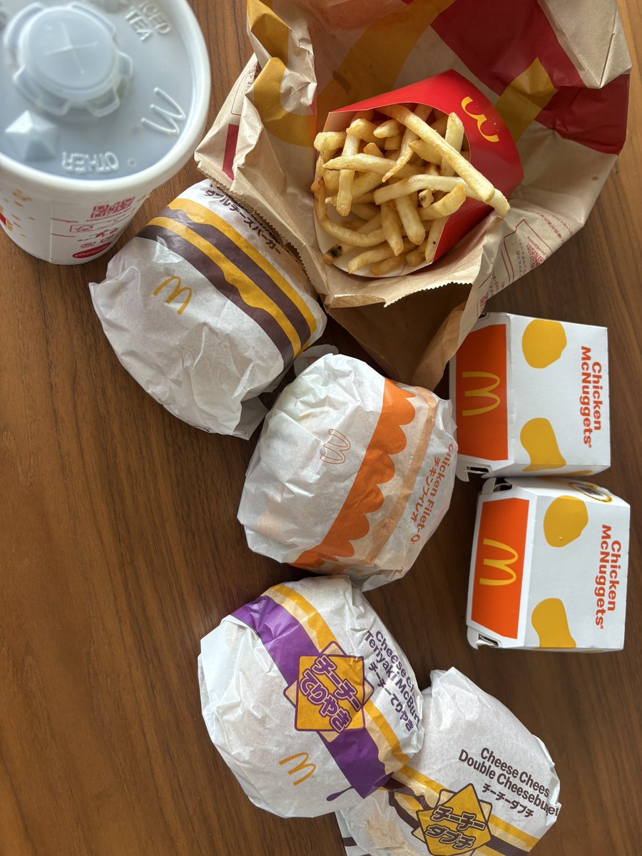 頑張ったご褒美🍔🍟🤤✨✨
チーチーチー