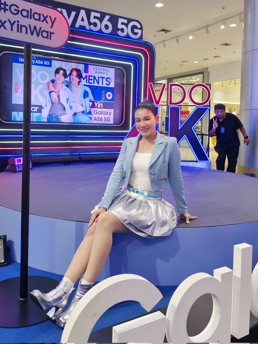 pondmaree's tweet photo. ถ้าคุณมี VDO 4K shot กับศิลปินที่ชอบจะทำยังไงให้มันเป็นตำนานตลอดไป

จะทำสะพานโค้งพี่มารีก็กลัวได้ไปโรงพยาบาลก่อน😆🤣

มาร่วมกิจกรรมฟินๆกับ
SAMSUNG Galaxy A56 5G
วันนี้ด้วยกันนะคะ🩵

YinWar with Galaxy A56
#GalaxyxYinWar #GalaxyA56 
#YINWAR #หยิ่นวอร์ 
#มารีพรมารี #MCpondmaree https://t.co/E9igtb9IX9